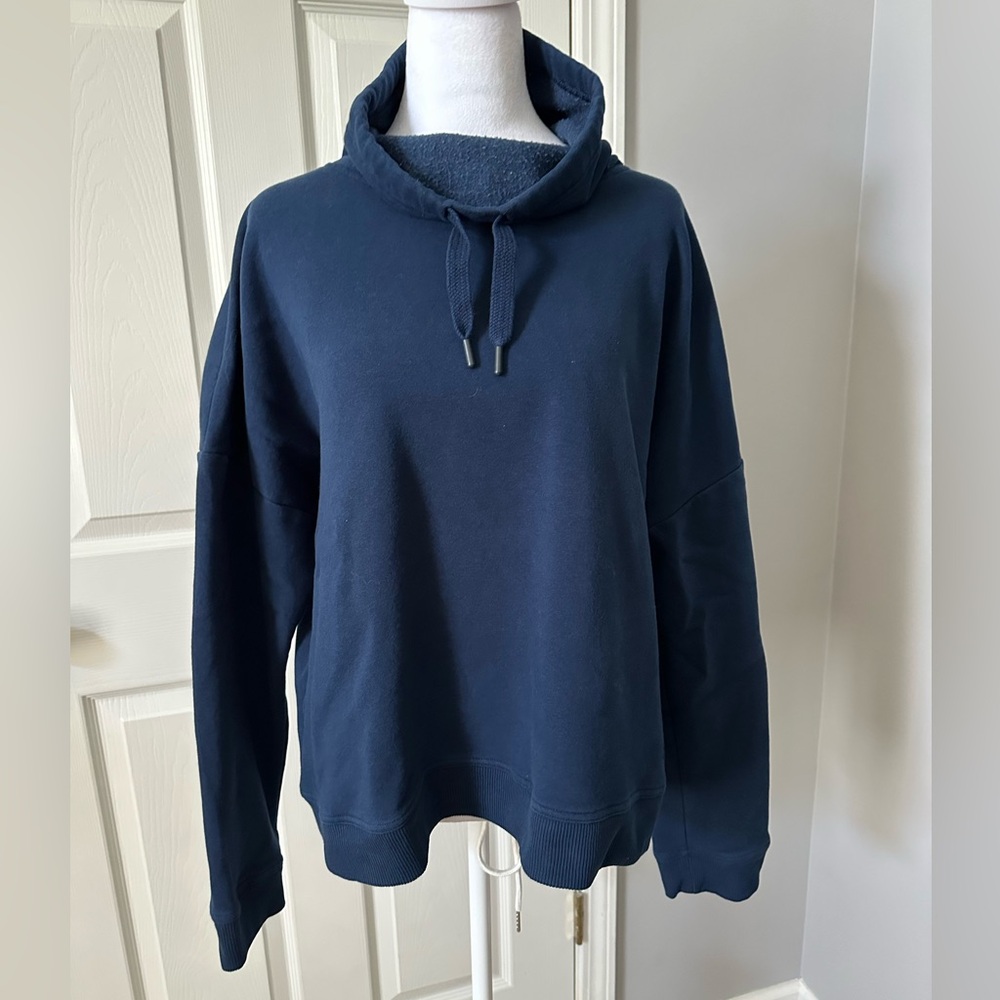 Under Armour Women’s Funnel Neck Sweatshirt, navy blue, Large